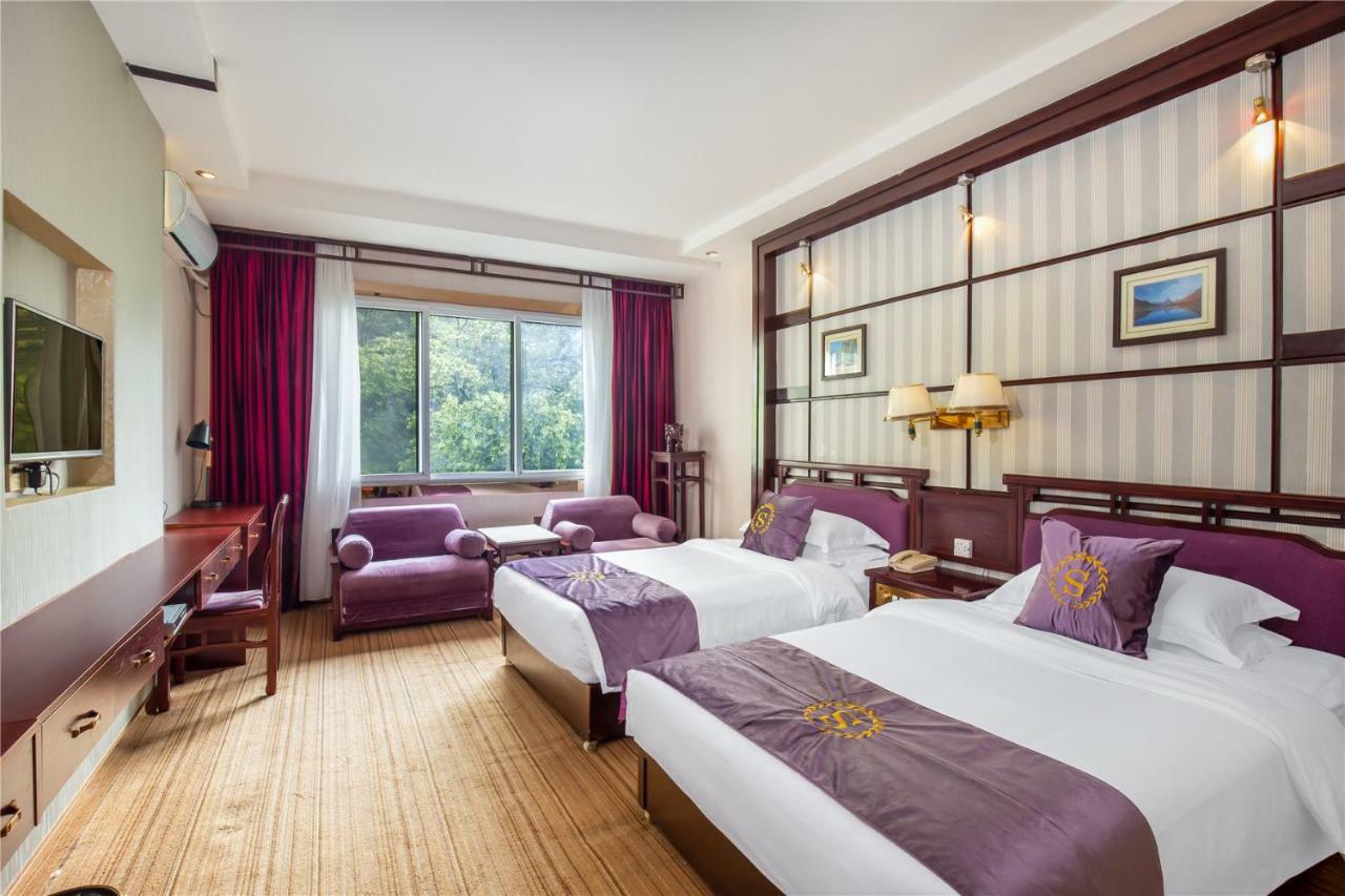 New Century Hotel Yangshuo Extérieur photo